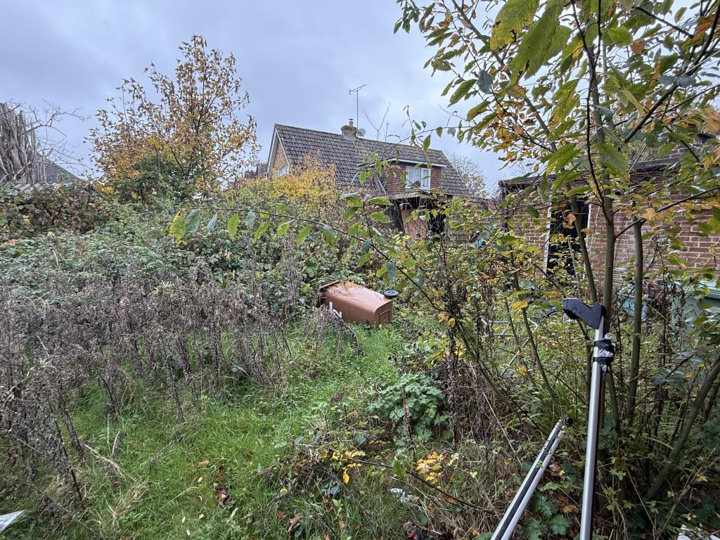 Lot: 129 - HOUSE IN NEED OF REFURBISHMENT - Rear Garden of Semi in need of Refurbishment